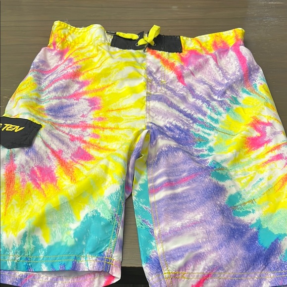 NWOT! Hang Ten Yellow and Pink Tie-Dye Shorts. Boy’s XL/18 - Picture 1 of 7